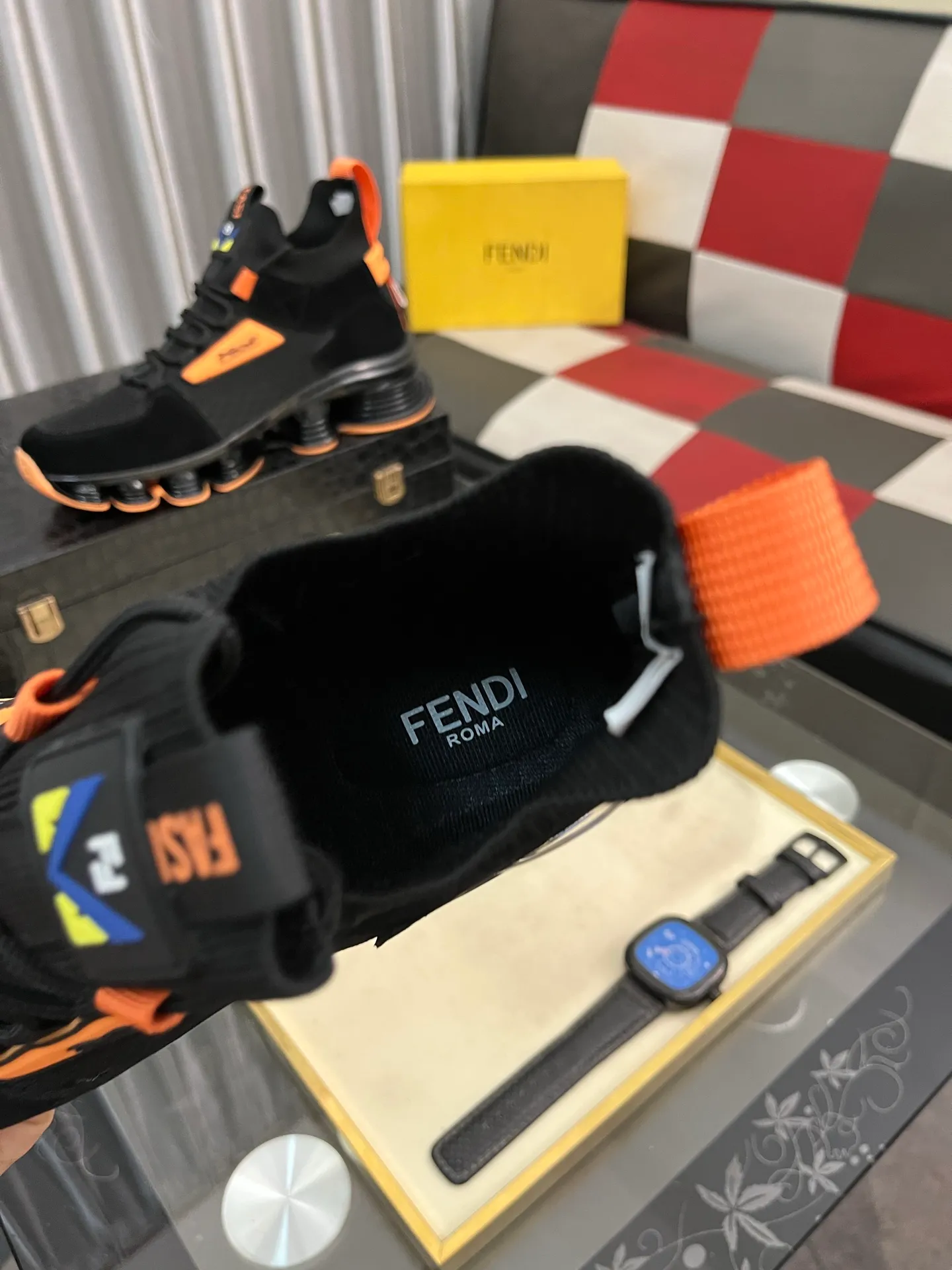 Men's Men's Shoes💰458⌚️⌚️[FENDI] Fendi's classic and comfortable men's, this complex sneaker is made of soft calfskin➕genuine leather lining➕original ultra-light rubber material with rough outsole. This unique light style is suitable for the casual and refined sensibility of this season. It is comfortable and natural on the feet. It is an everyday style for casual travel in autumn and winter! 38−442️⃣colors available